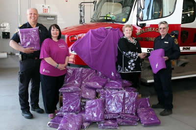 CD_Bipper_blankets_donation_for+use_by_the_Middlesex_FD